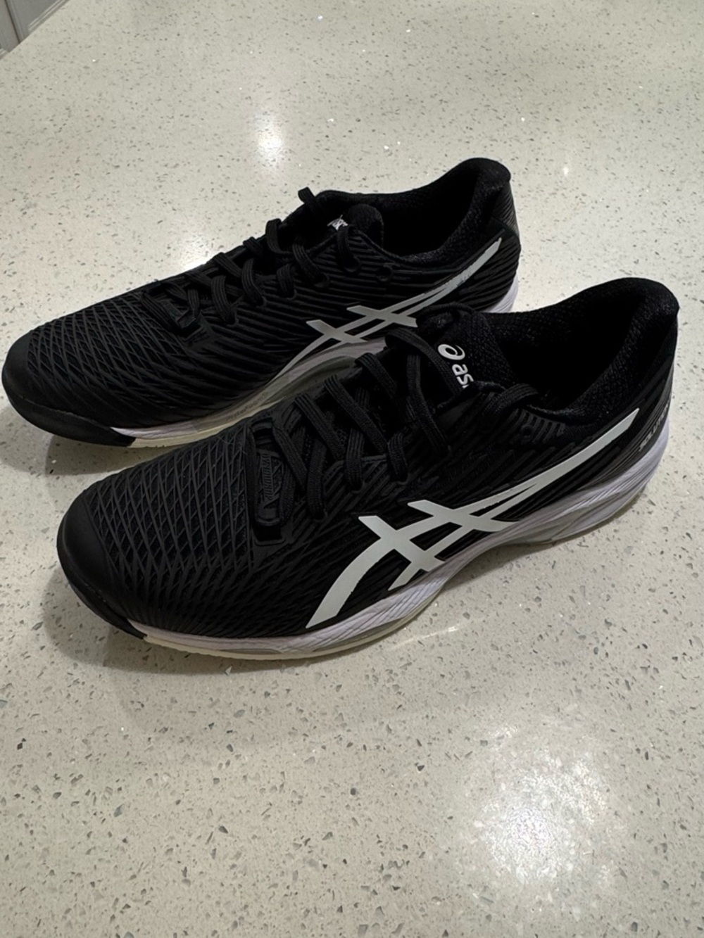Asics Tennis Solution Speed court Black & White Shoes men’s 11.5
